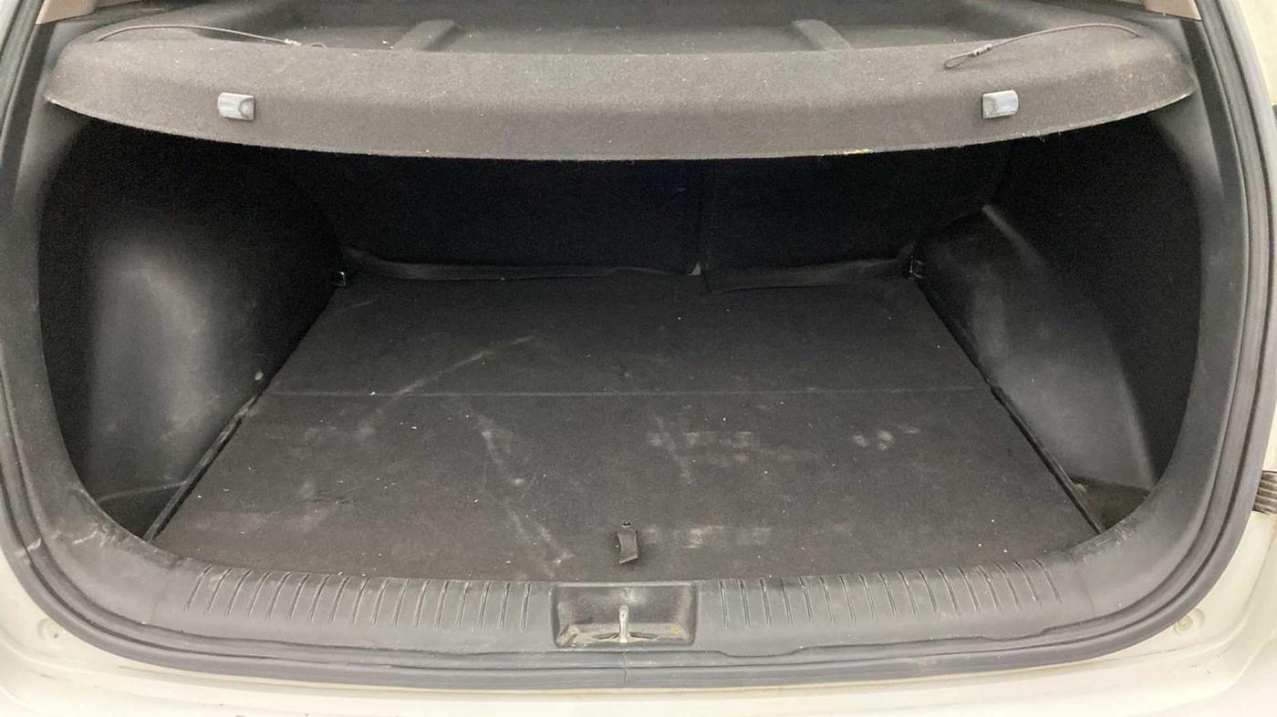 2016 Hyundai Creta SX PLUS AT 1.6 PETROL, Petrol, Automatic, 59,705 km, Boot Inside