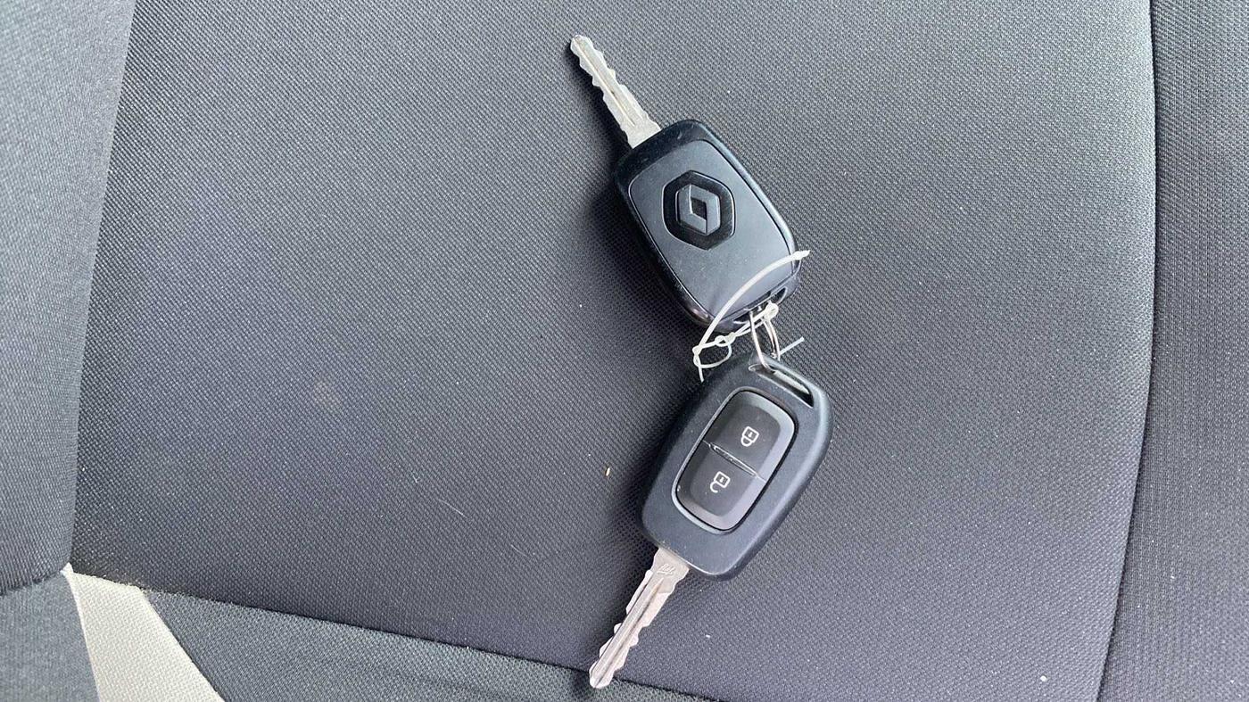 2023 Renault TRIBER RXL MT, Petrol, Manual, 6,791 km, Key Close Up