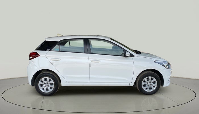 2017 Hyundai Elite i20 SPORTZ 1.2, Petrol, Manual, 52,526 km, Right Side View