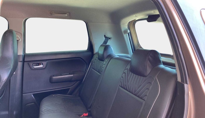 2020 Maruti New Wagon-R ZXI 1.2, Petrol, Manual, 67,047 km, Right Side Rear Door Cabin