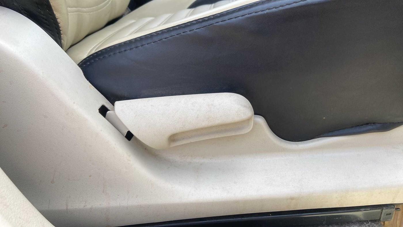 2019 Maruti Celerio ZXI, Petrol, Manual, 69,164 km, Driver Side Adjustment Panel