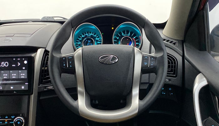 2018 Mahindra XUV500 W7 FWD, Diesel, Manual, 24,251 km, Steering Wheel Close Up