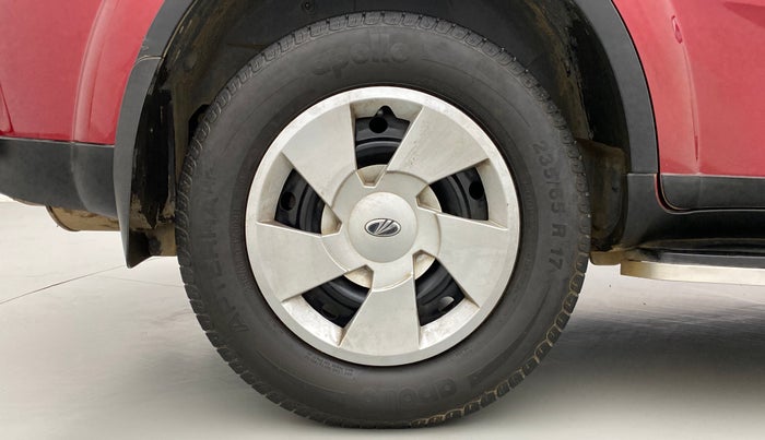 2018 Mahindra XUV500 W7 FWD, Diesel, Manual, 24,251 km, Right Rear Wheel