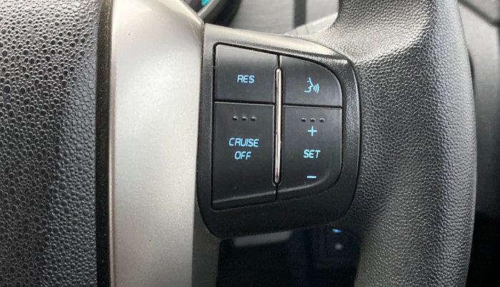 2018 Mahindra XUV500 W7 FWD, Diesel, Manual, 24,251 km, Adaptive Cruise Control