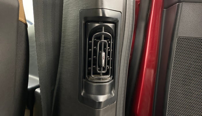 2018 Mahindra XUV500 W7 FWD, Diesel, Manual, 24,251 km, Rear AC Vents