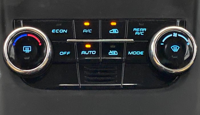 2018 Mahindra XUV500 W7 FWD, Diesel, Manual, 24,251 km, Automatic Climate Control