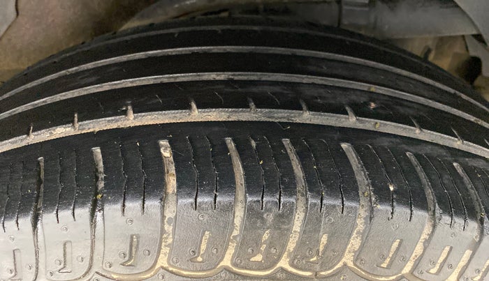 2018 Mahindra XUV500 W7 FWD, Diesel, Manual, 24,251 km, Left Rear Tyre Tread