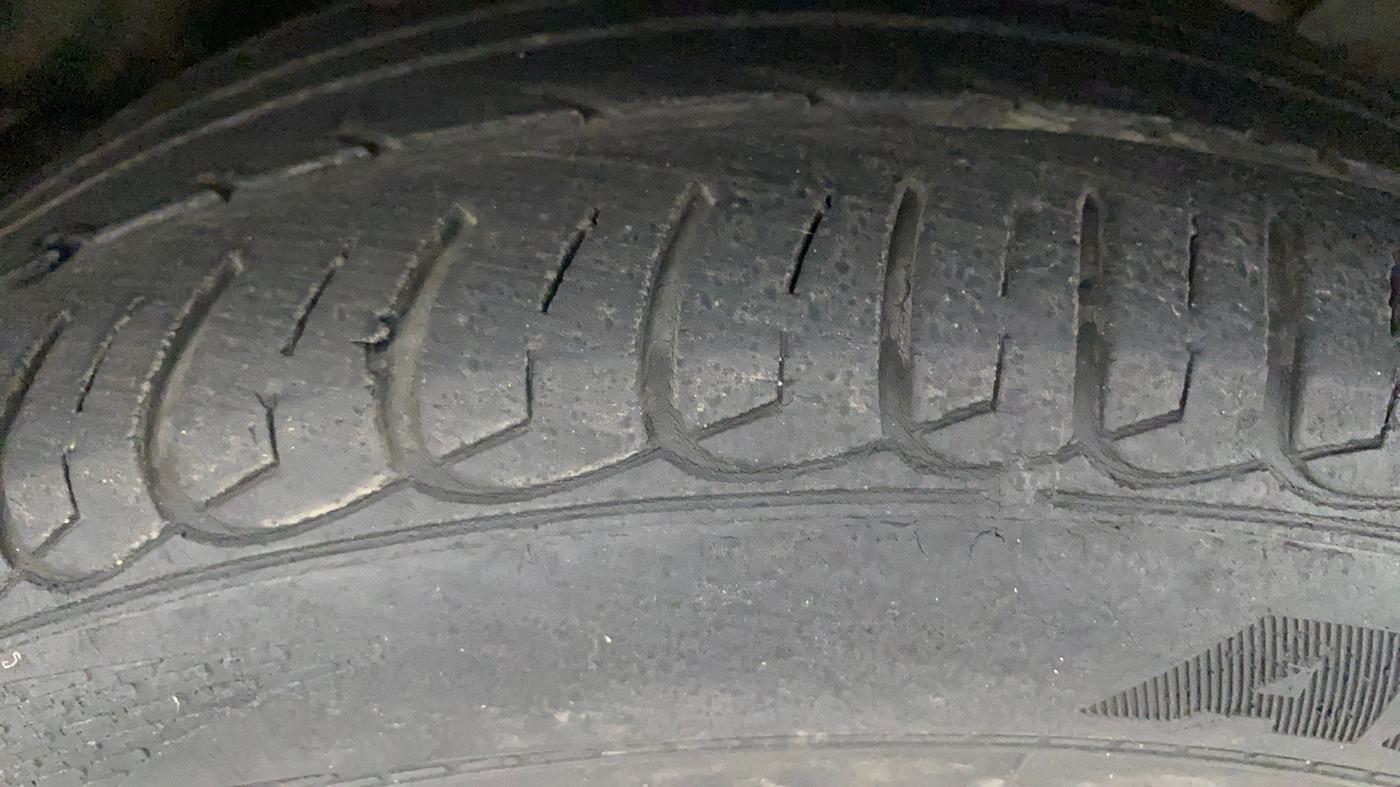 2018 Ford Ecosport TITANIUM + 1.5L PETROL AT, Petrol, Automatic, 64,583 km, Right Front Tyre Tread