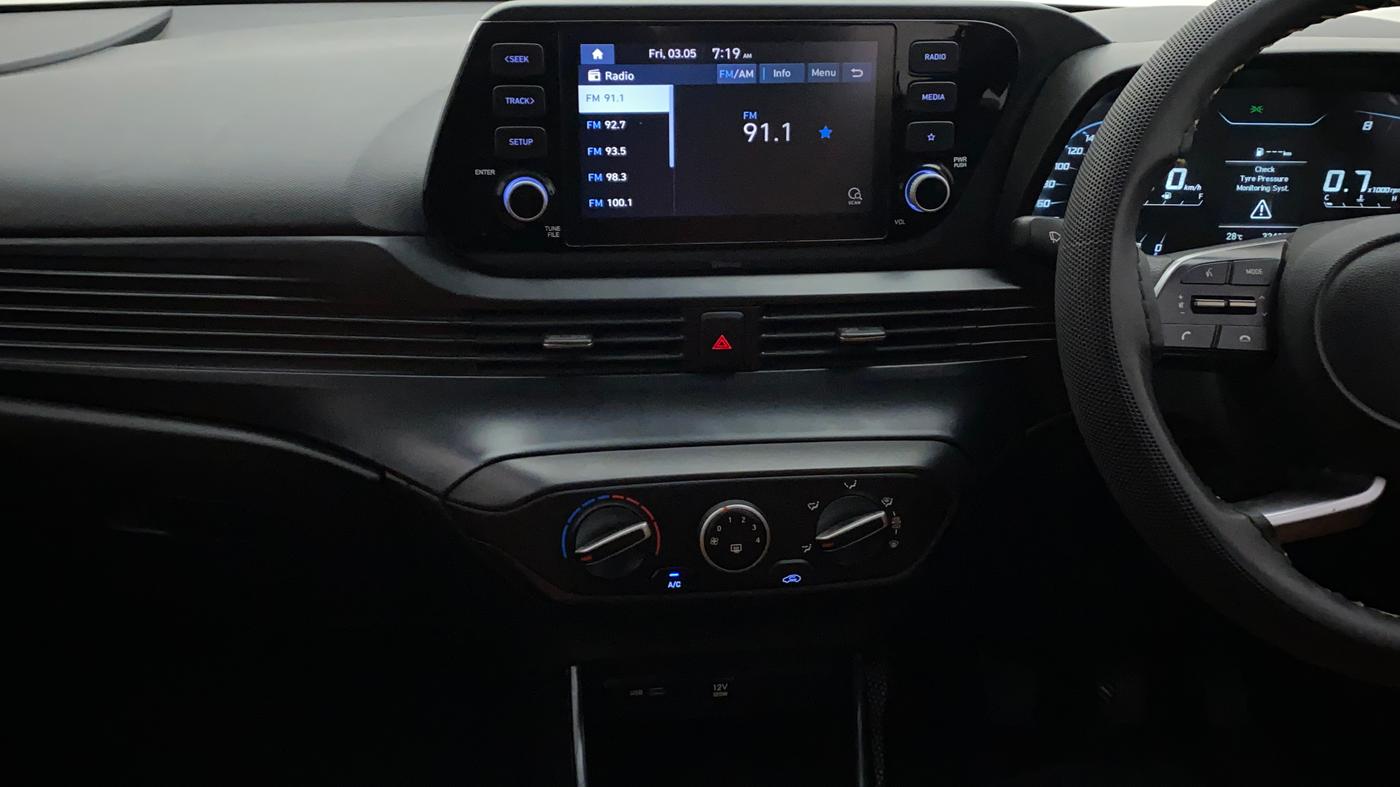 2021 Hyundai NEW I20 SPORTZ 1.2 MT, Petrol, Manual, 33,437 km, Air Conditioner