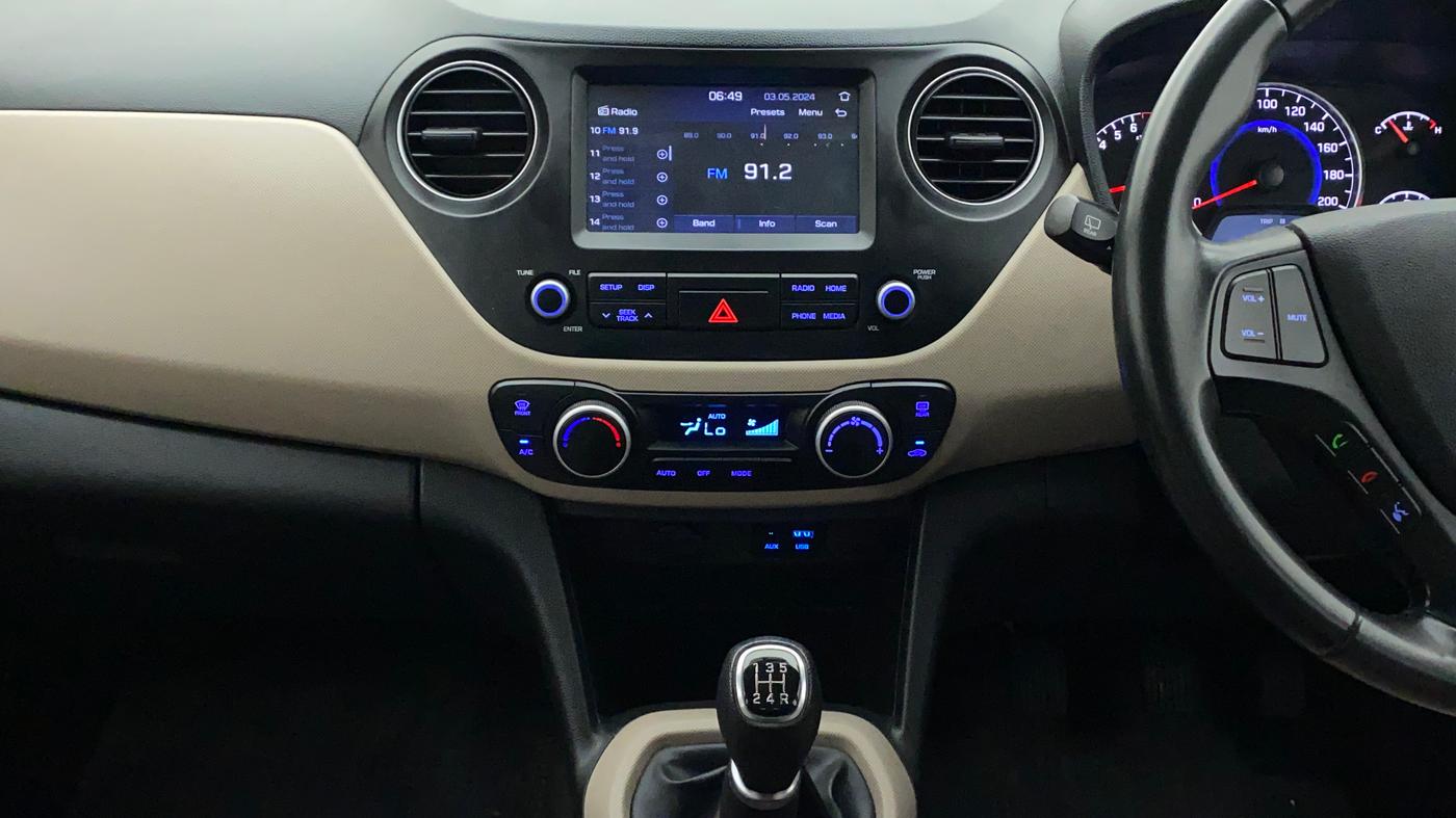 2018 Hyundai Grand i10 ASTA 1.2 KAPPA VTVT, Petrol, Manual, 39,083 km, Air Conditioner