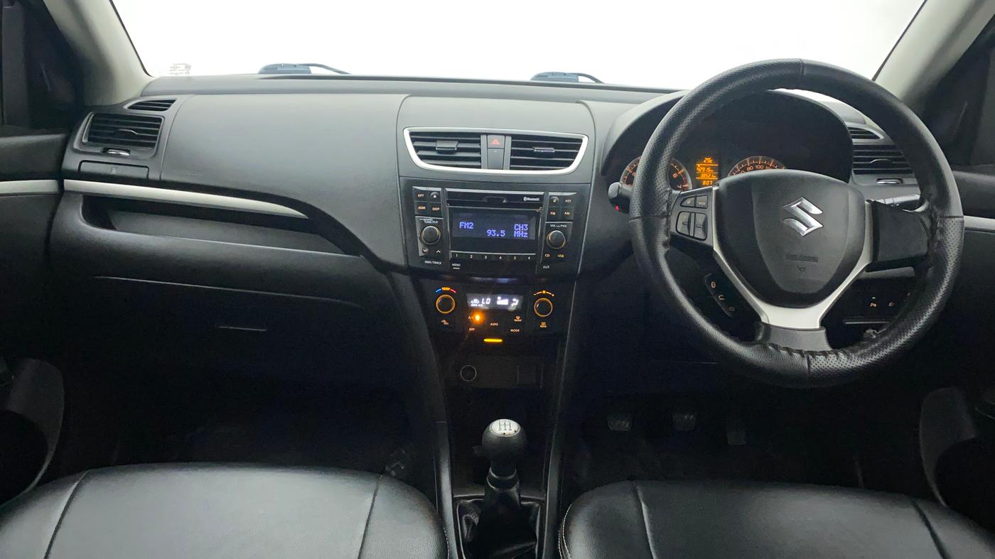 2017 Maruti Swift ZXI, Petrol, Manual, 38,521 km, Dashboard