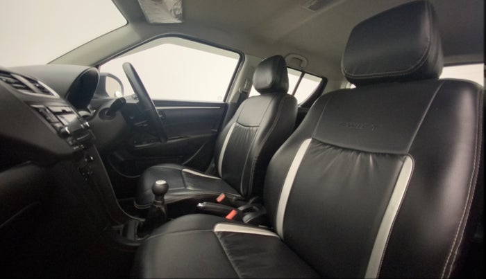 2017 Maruti Swift ZXI, Petrol, Manual, 38,521 km, Right Side Front Door Cabin