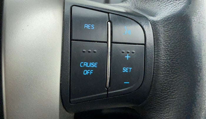 2019 Mahindra XUV500 W11, Diesel, Manual, 41,795 km, Adaptive Cruise Control