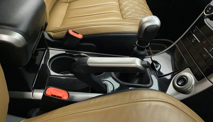 2019 Mahindra XUV500 W11, Diesel, Manual, 41,795 km, Gear Lever