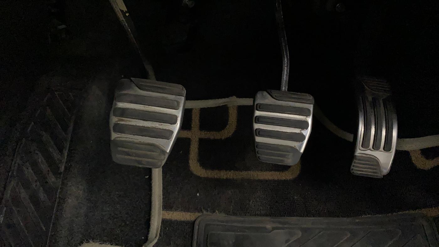 2019 Mahindra XUV500 W11, Diesel, Manual, 41,795 km, Pedals