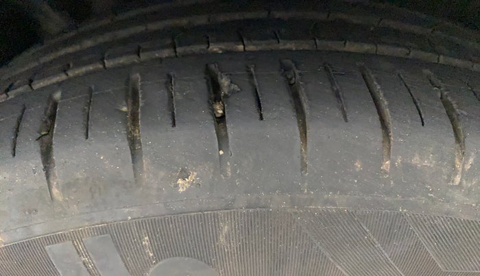 2017 Ford Ecosport TITANIUM 1.5L PETROL, Petrol, Manual, 94,399 km, Left Front Tyre Tread
