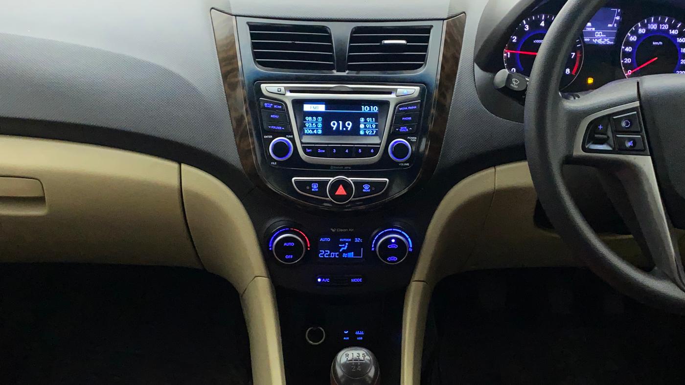 2017 Hyundai Verna 1.6 VTVT S, Petrol, Manual, 44,668 km, Air Conditioner