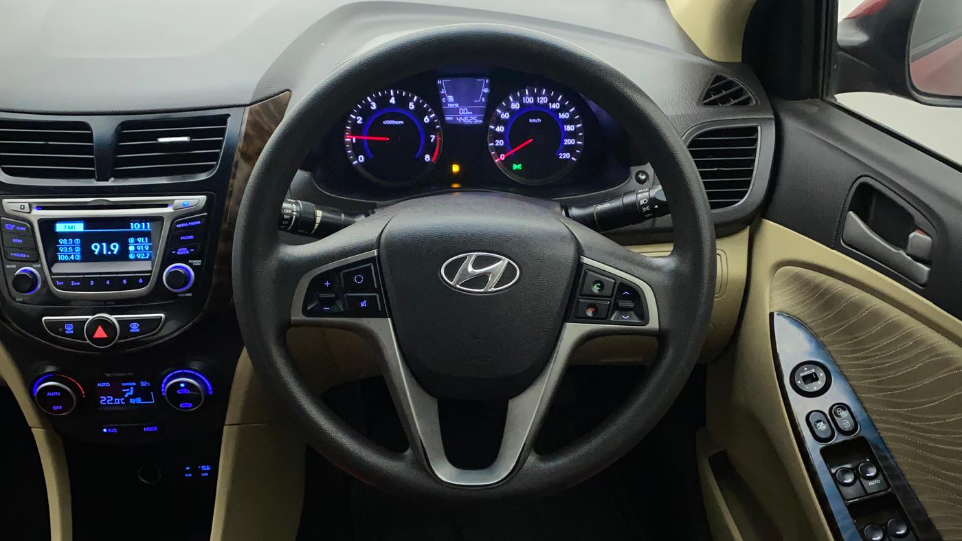 2017 Hyundai Verna 1.6 VTVT S, Petrol, Manual, 44,668 km, Steering Wheel Close Up