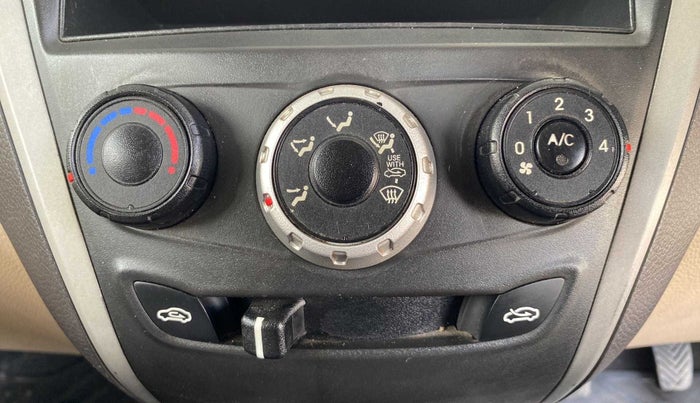 2017 Hyundai Eon ERA +, Petrol, Manual, 99,853 km, AC Unit - Car heater not working