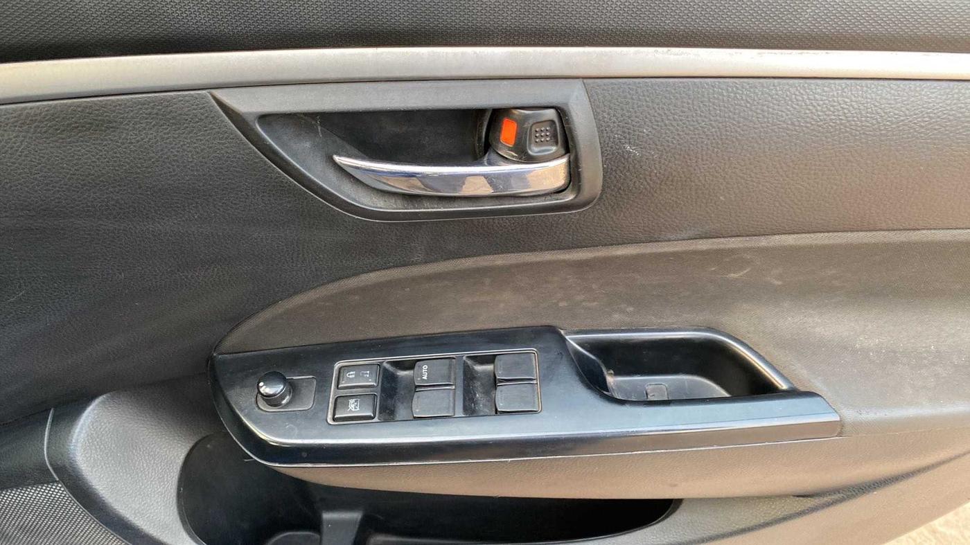2013 Maruti Swift VDI, Diesel, Manual, 51,554 km, Driver Side Door Panels Control