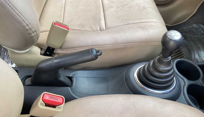 2013 Honda Brio S MT, Petrol, Manual, 60,458 km, Gear Lever