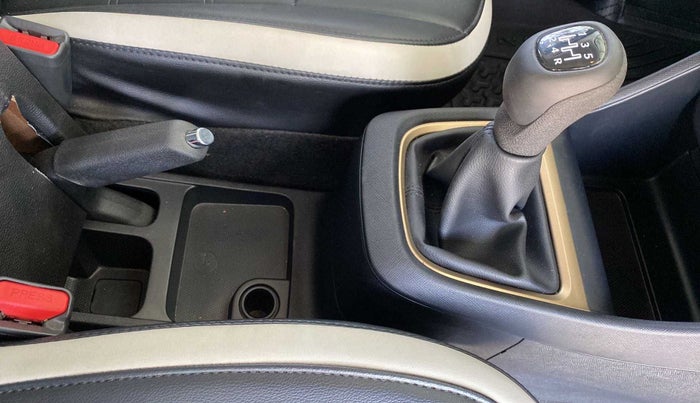 2023 Tata PUNCH ACCOMPLISHED MT, Petrol, Manual, 4,540 km, Gear Lever