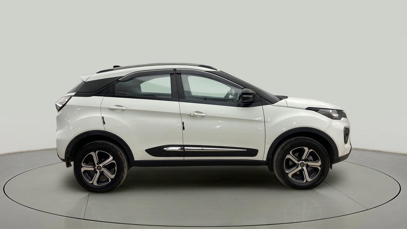 2022 Tata NEXON XZ PLUS PETROL, Petrol, Manual, 31,026 km, Right Side View