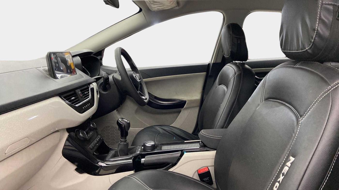 2022 Tata NEXON XZ PLUS PETROL, Petrol, Manual, 31,026 km, Right Side Front Door Cabin