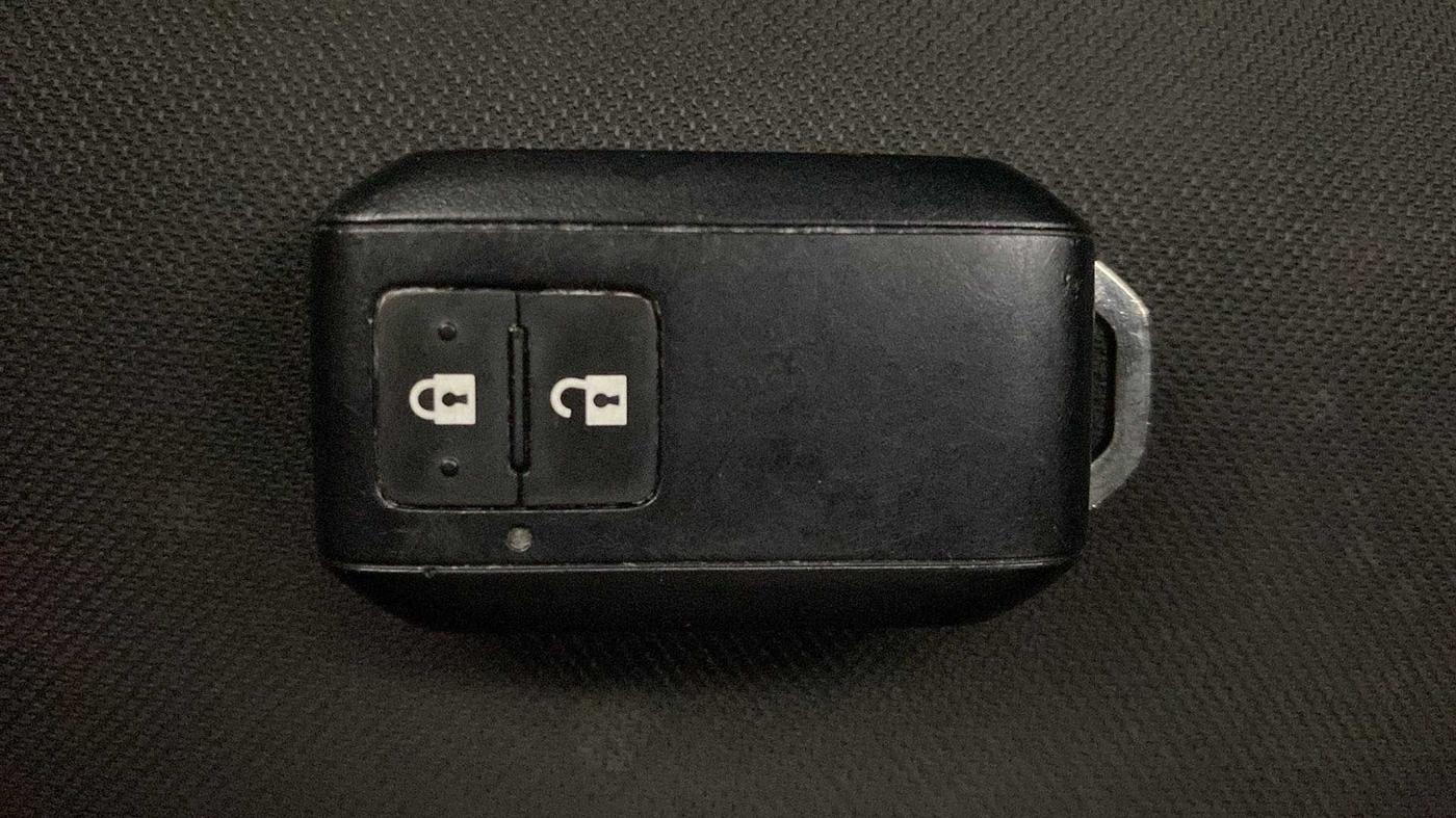 2022 Maruti Baleno ZETA PETROL 1.2, Petrol, Manual, 23,912 km, Key Close Up