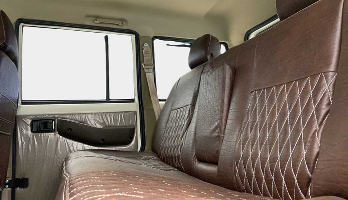 2023 Mahindra Bolero B6, Diesel, Manual, 17,919 km, Right Side Rear Door Cabin