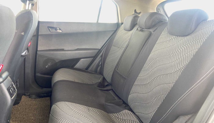 2016 Hyundai Creta SX PLUS AT 1.6 PETROL, Petrol, Automatic, 1,09,638 km, Right Side Rear Door Cabin