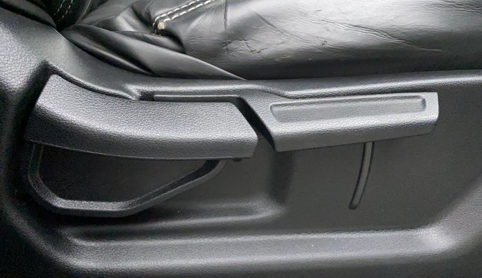 2021 Hyundai VENUE SX 1.0 (O) TURBO, Petrol, Manual, 19,430 km, Driver Side Adjustment Panel