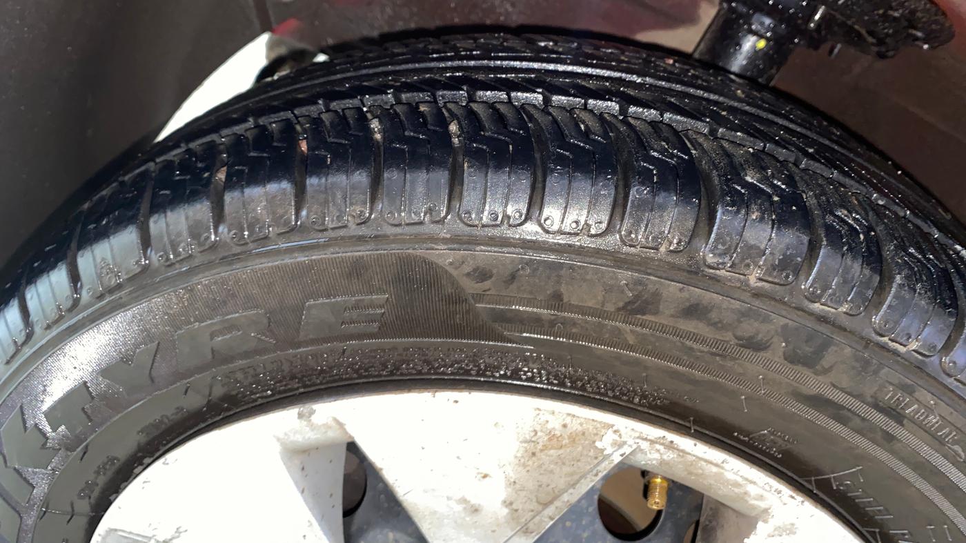 2014 Hyundai Xcent S 1.2, Petrol, Manual, 48,060 km, Left Front Tyre Tread