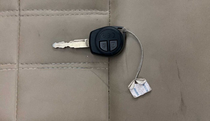2019 Maruti Dzire VXI AMT, Petrol, Automatic, 47,289 km, Key Close Up