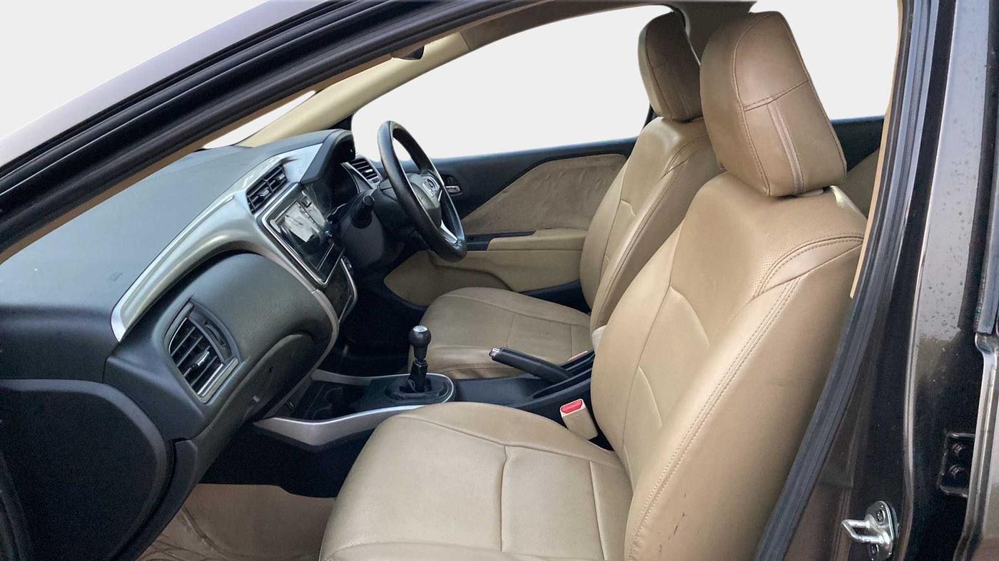 2017 Honda City 1.5L I-DTEC V, Diesel, Manual, 57,364 km, Right Side Front Door Cabin