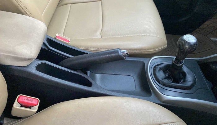 2017 Honda City 1.5L I-DTEC V, Diesel, Manual, 57,364 km, Gear Lever