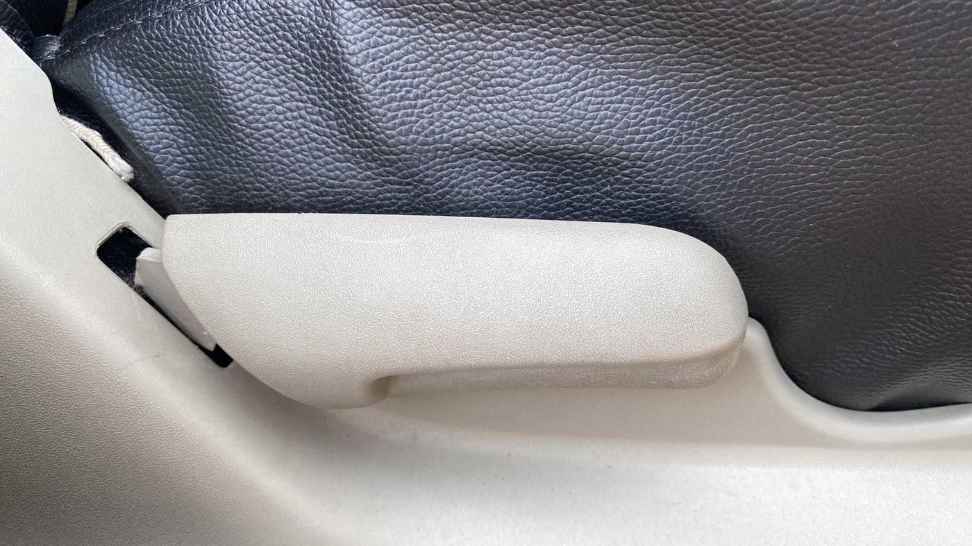 2018 Maruti Celerio ZXI, Petrol, Manual, 19,171 km, Driver Side Adjustment Panel