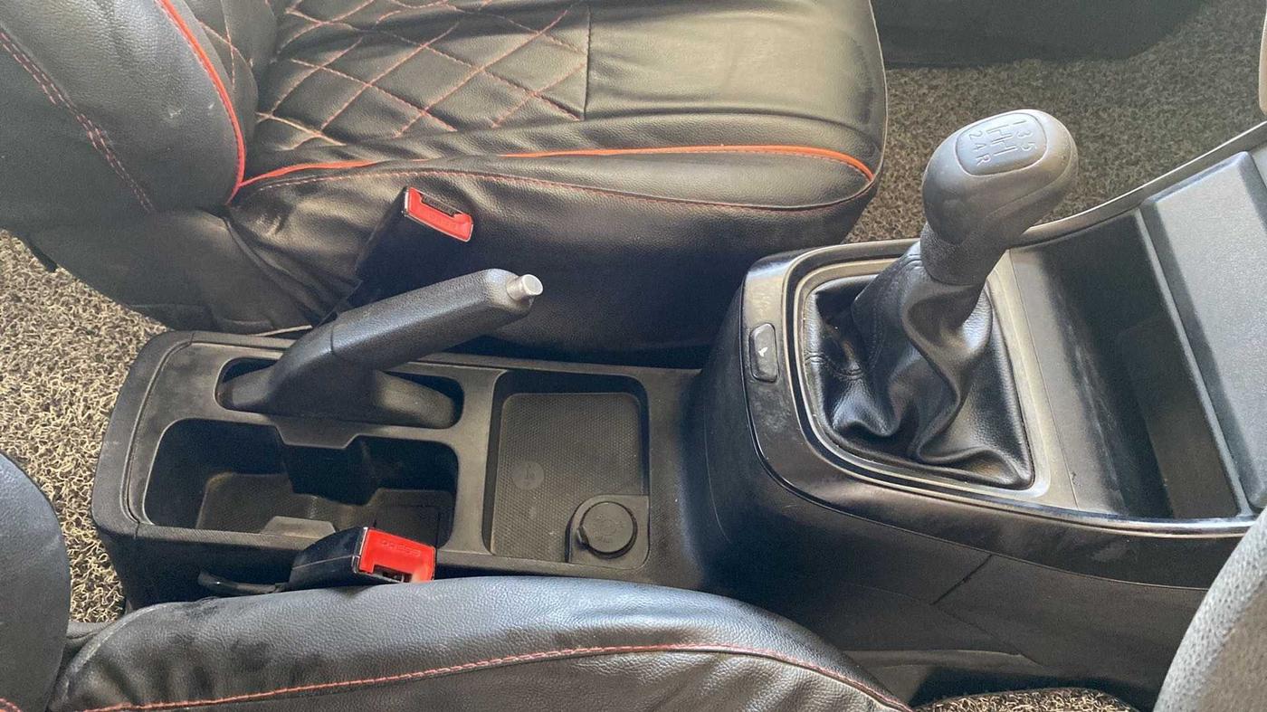 2021 Tata ALTROZ XE PETROL, Petrol, Manual, 40,721 km, Gear Lever