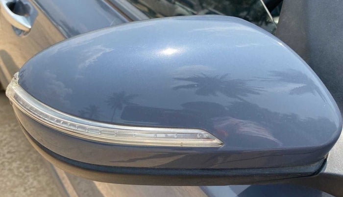 2015 Hyundai Elite i20 ASTA 1.2, Petrol, Manual, 1,09,224 km, Right rear-view mirror - Indicator light not working