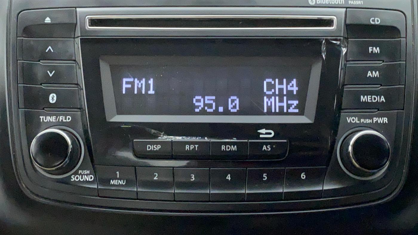 2018 Maruti Dzire VXI, Petrol, Manual, 30,882 km, Infotainment System