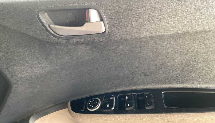 2014 Hyundai Xcent S 1.2, Petrol, Manual, 36,502 km, Driver Side Door Panels Control