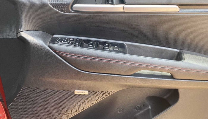 2022 KIA SONET GTX PLUS 1.0 IMT DUAL TONE, Petrol, Manual, 19,669 km, Driver Side Door Panels Control