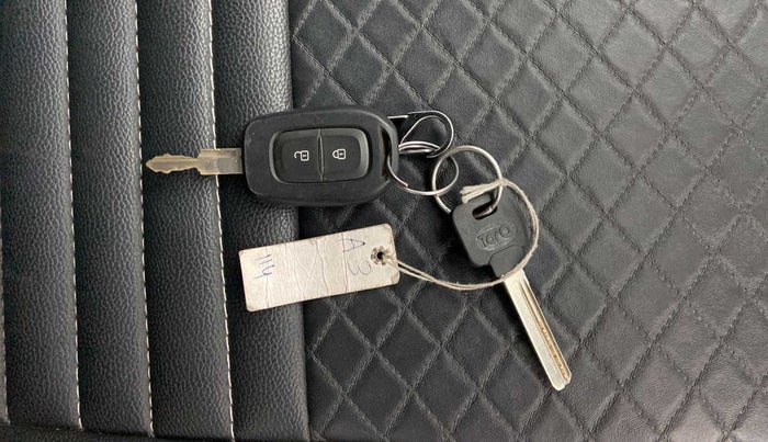 2020 Datsun Redi Go T, Petrol, Manual, 11,300 km, Key Close Up