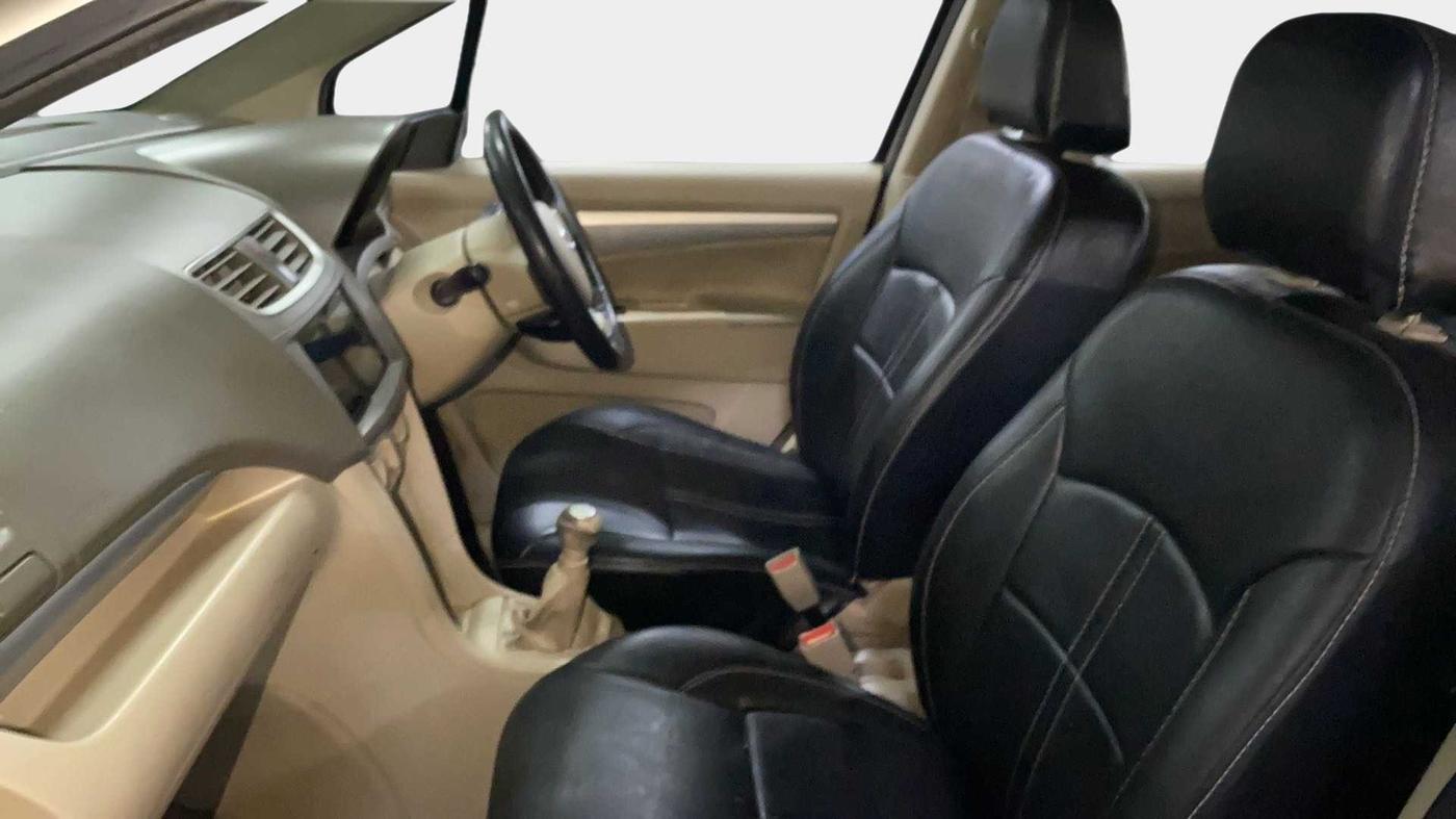 2016 Maruti Ertiga ZXI+, Petrol, Manual, 67,824 km, Right Side Front Door Cabin