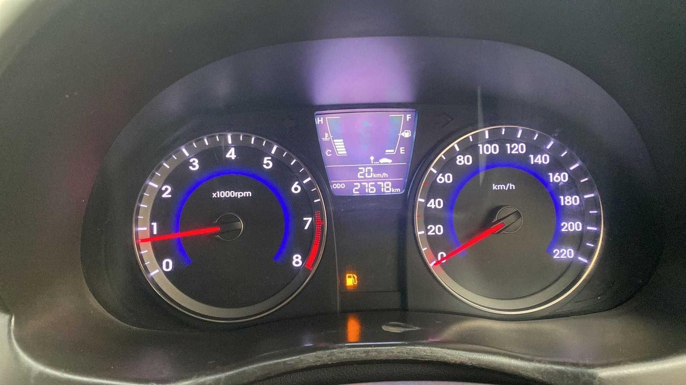 2014 Hyundai Verna FLUIDIC 1.6 VTVT SX, Petrol, Manual, 27,674 km, Odometer Image