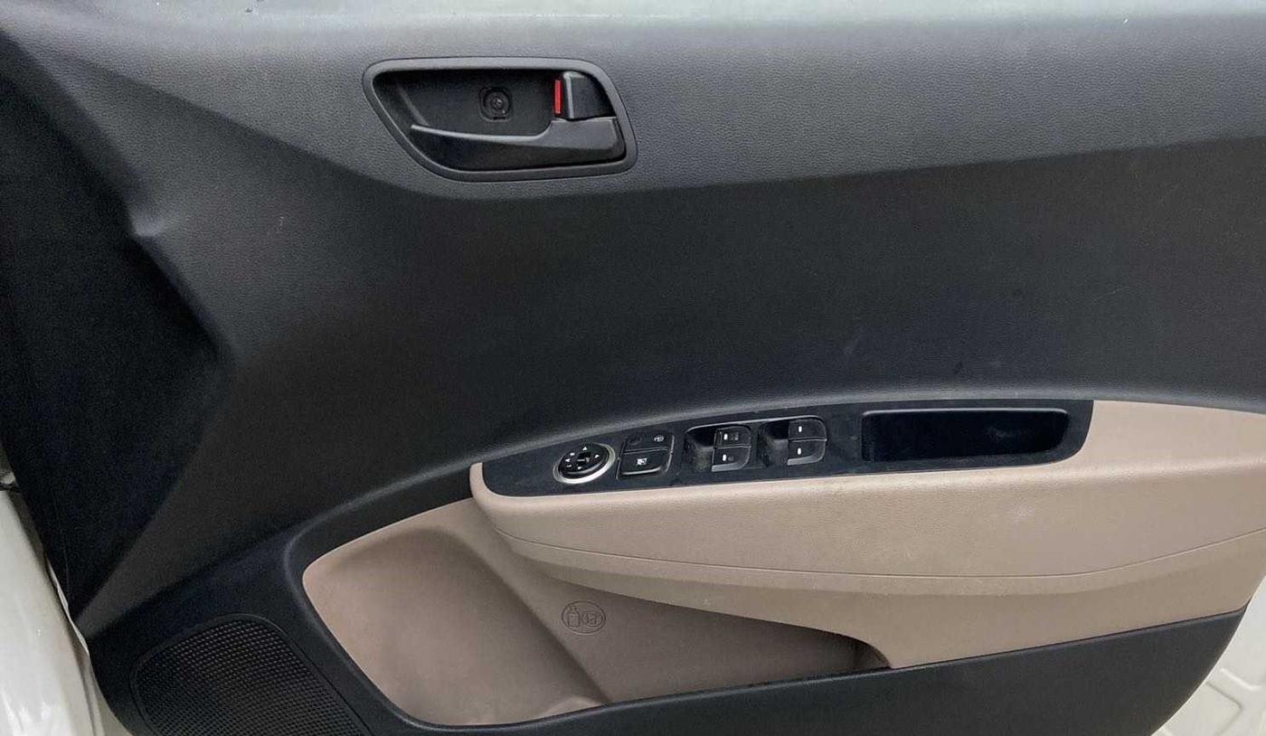 2018 Hyundai Grand i10 MAGNA AT 1.2 KAPPA VTVT, Petrol, Automatic, 44,018 km, Driver Side Door Panels Control