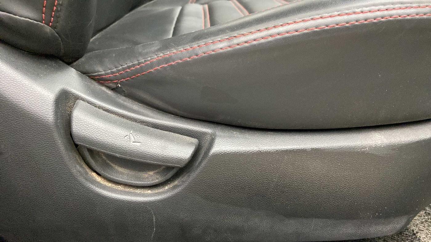 2018 Hyundai Grand i10 MAGNA AT 1.2 KAPPA VTVT, Petrol, Automatic, 44,018 km, Driver Side Adjustment Panel