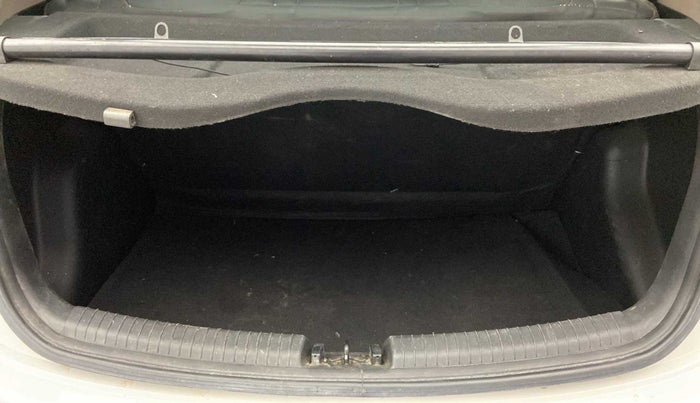 2018 Hyundai Grand i10 MAGNA AT 1.2 KAPPA VTVT, Petrol, Automatic, 44,018 km, Boot Inside