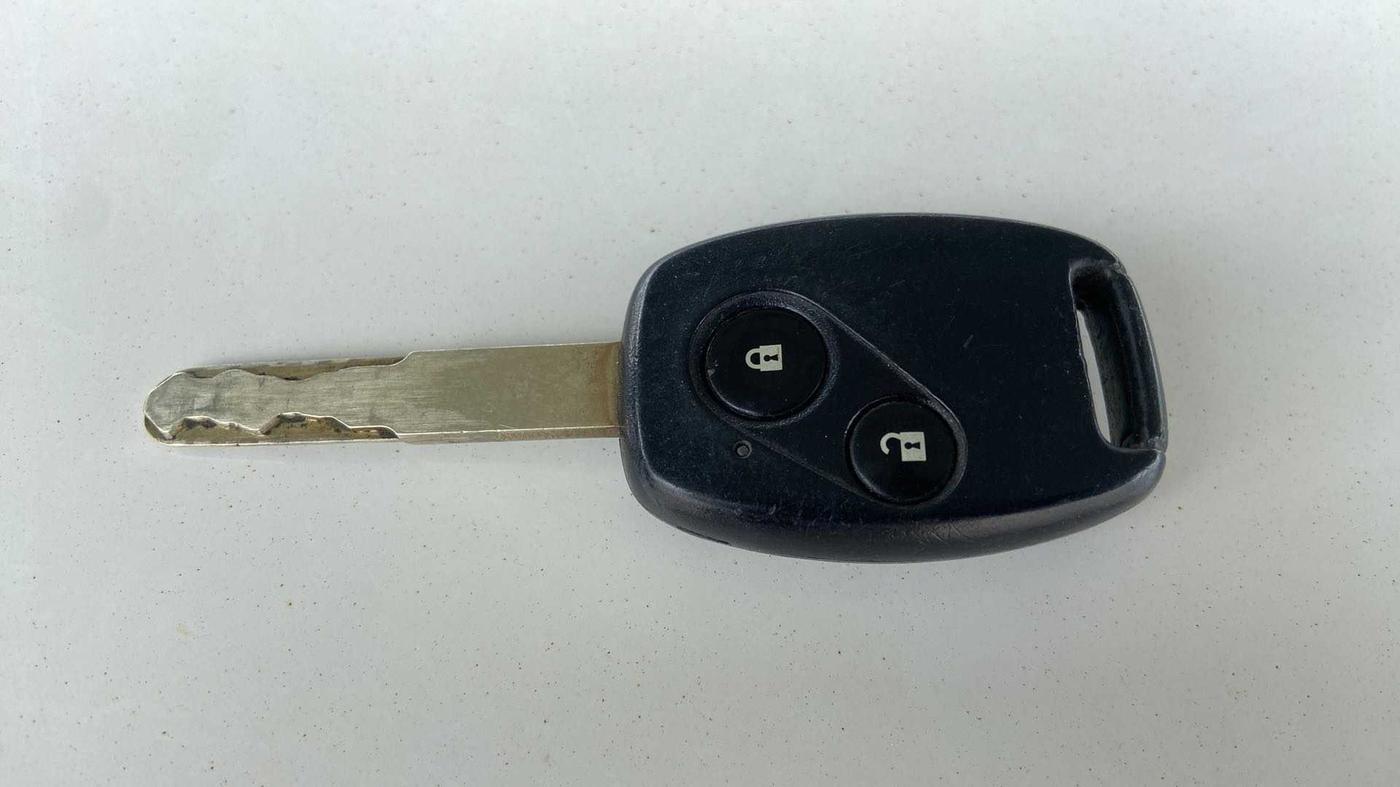 2015 Honda Amaze 1.2L I-VTEC S, Petrol, Manual, 1,22,986 km, Key Close Up