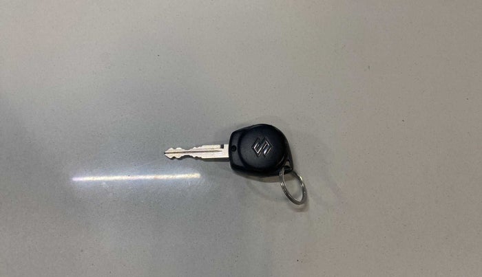 2022 Maruti Swift VXI, Petrol, Manual, 22,203 km, Key Close Up